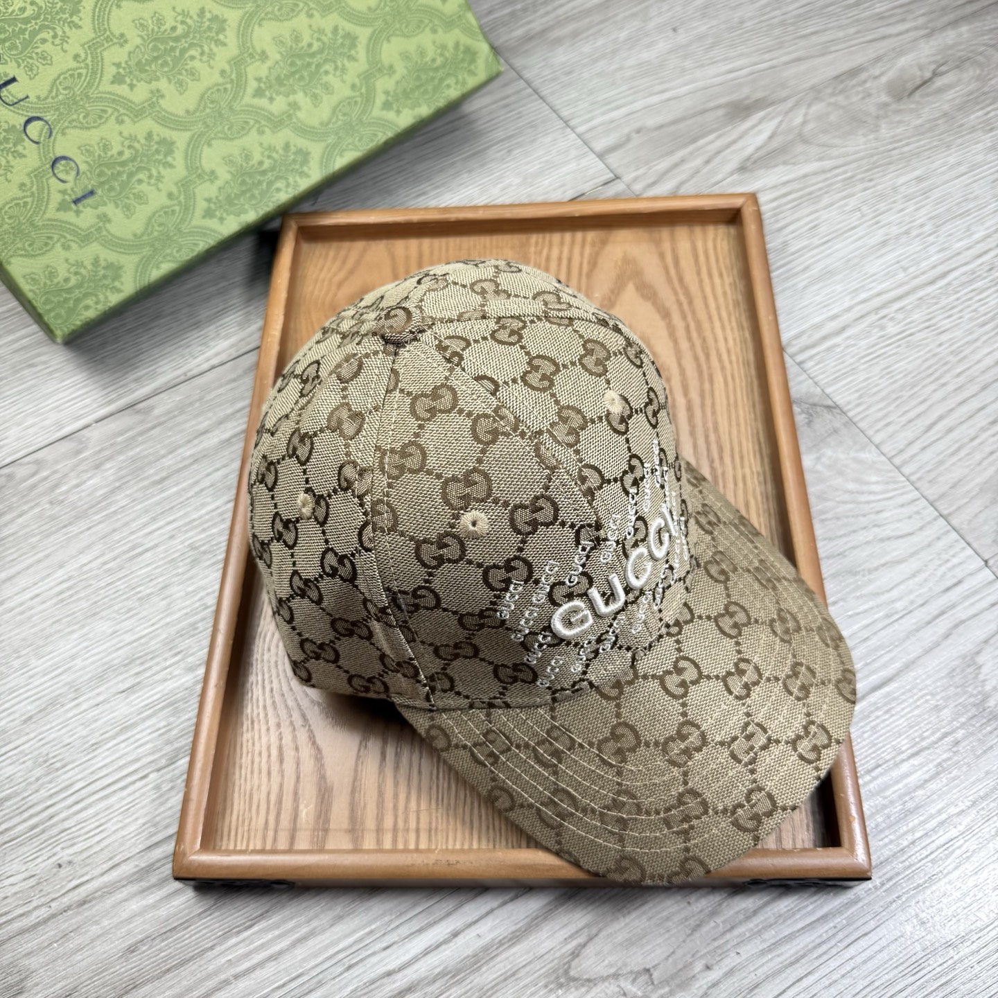 。G家。【配防尘袋】新品棒球帽！材质：纯棉！透气性好！春天挡风，夏天防晒必备单品！颜色大气！款式新颖别致