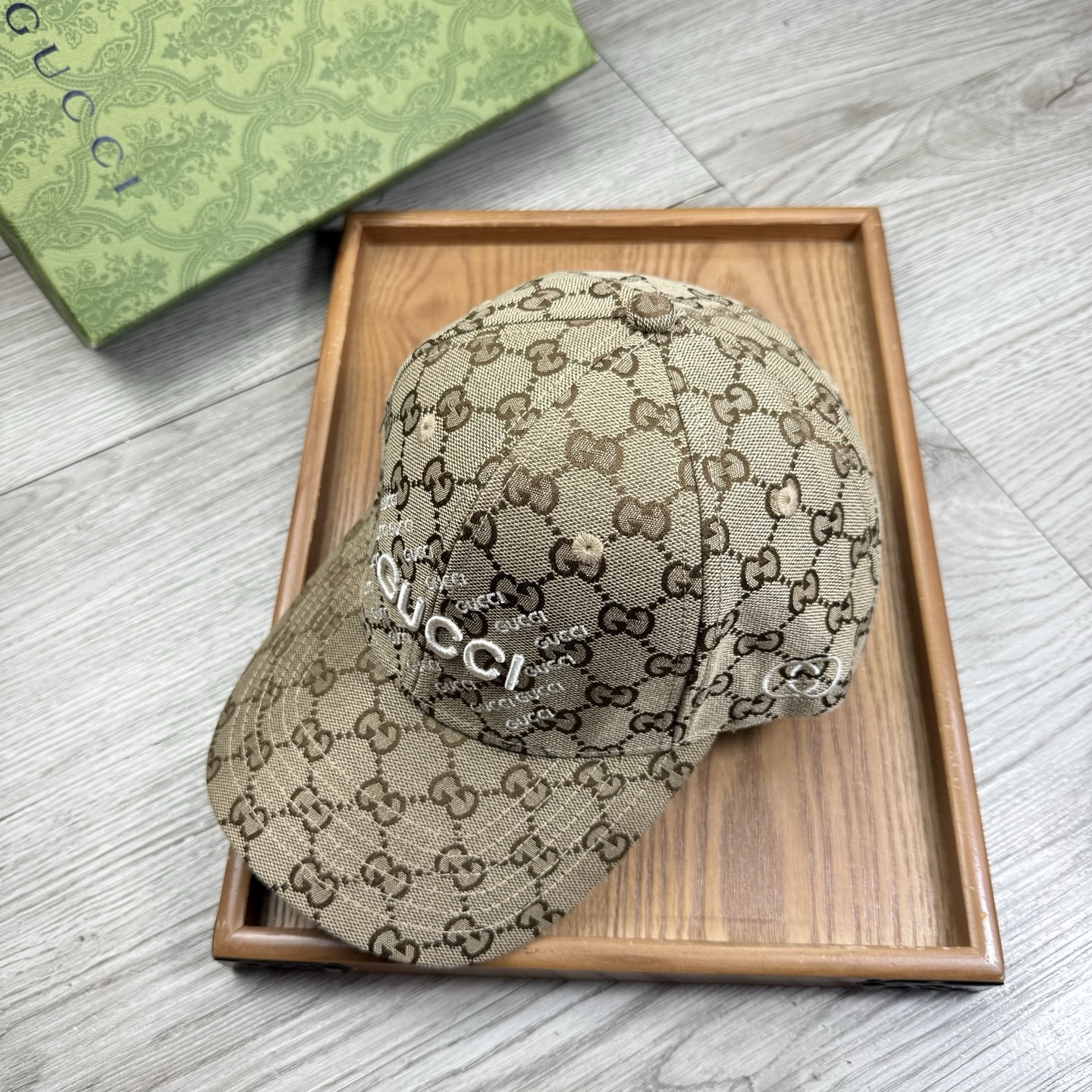 。G家。【配防尘袋】新品棒球帽！材质：纯棉！透气性好！春天挡风，夏天防晒必备单品！颜色大气！款式新颖别致