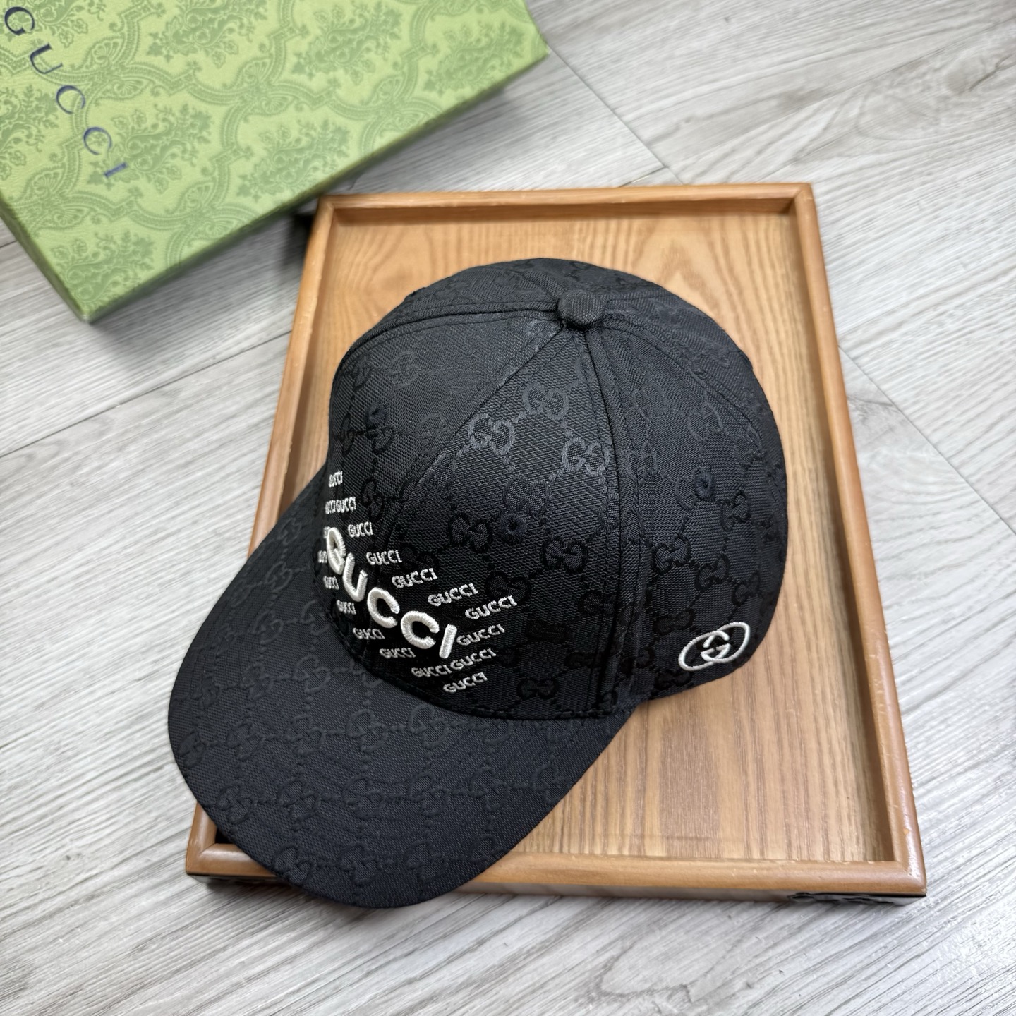 。G家。【配防尘袋】新品棒球帽！材质：纯棉！透气性好！春天挡风，夏天防晒必备单品！颜色大气！款式新颖别致