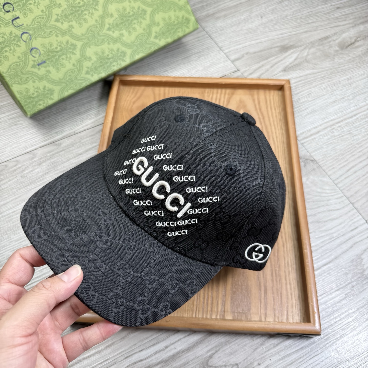 。G家。【配防尘袋】新品棒球帽！材质：纯棉！透气性好！春天挡风，夏天防晒必备单品！颜色大气！款式新颖别致
