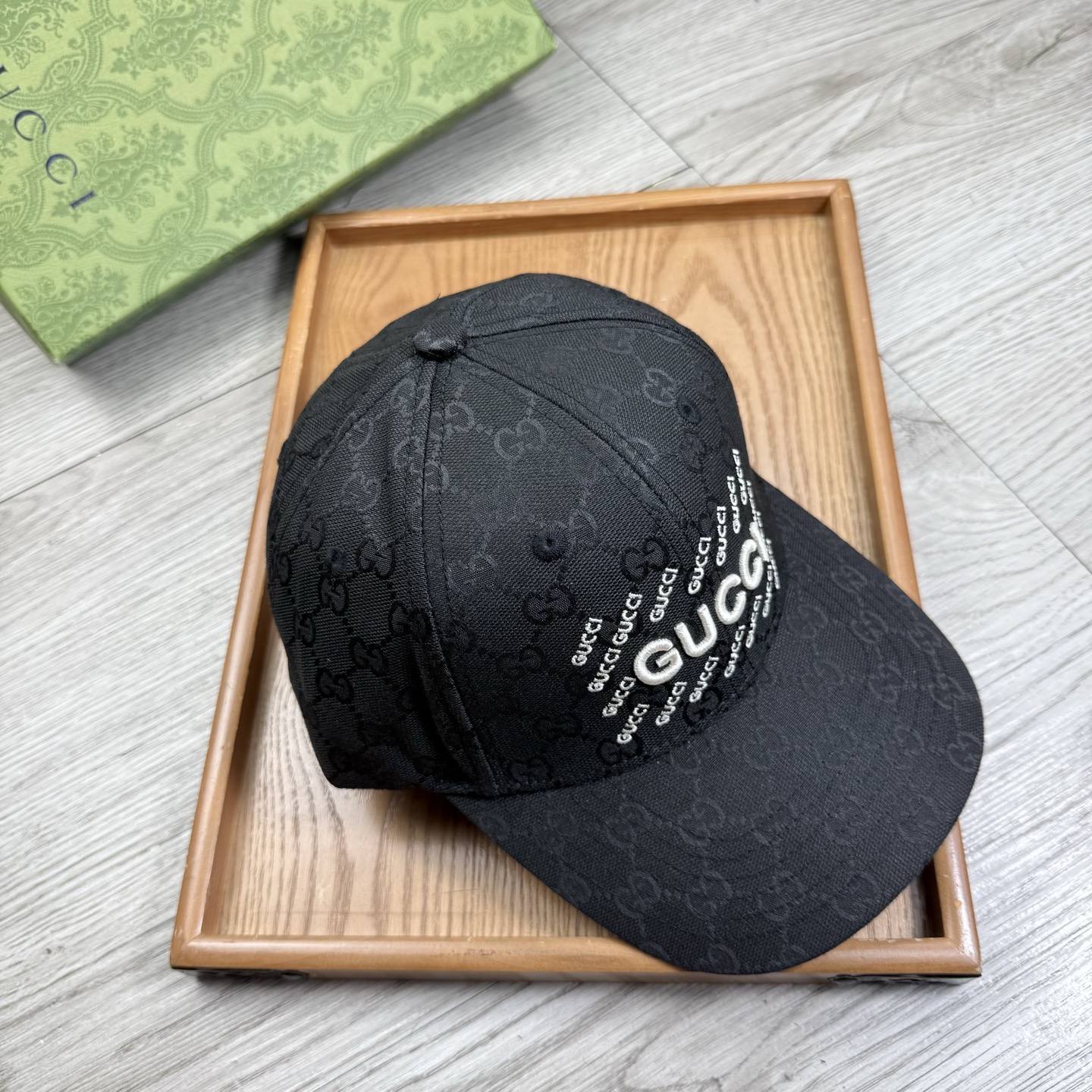 。G家。【配防尘袋】新品棒球帽！材质：纯棉！透气性好！春天挡风，夏天防晒必备单品！颜色大气！款式新颖别致