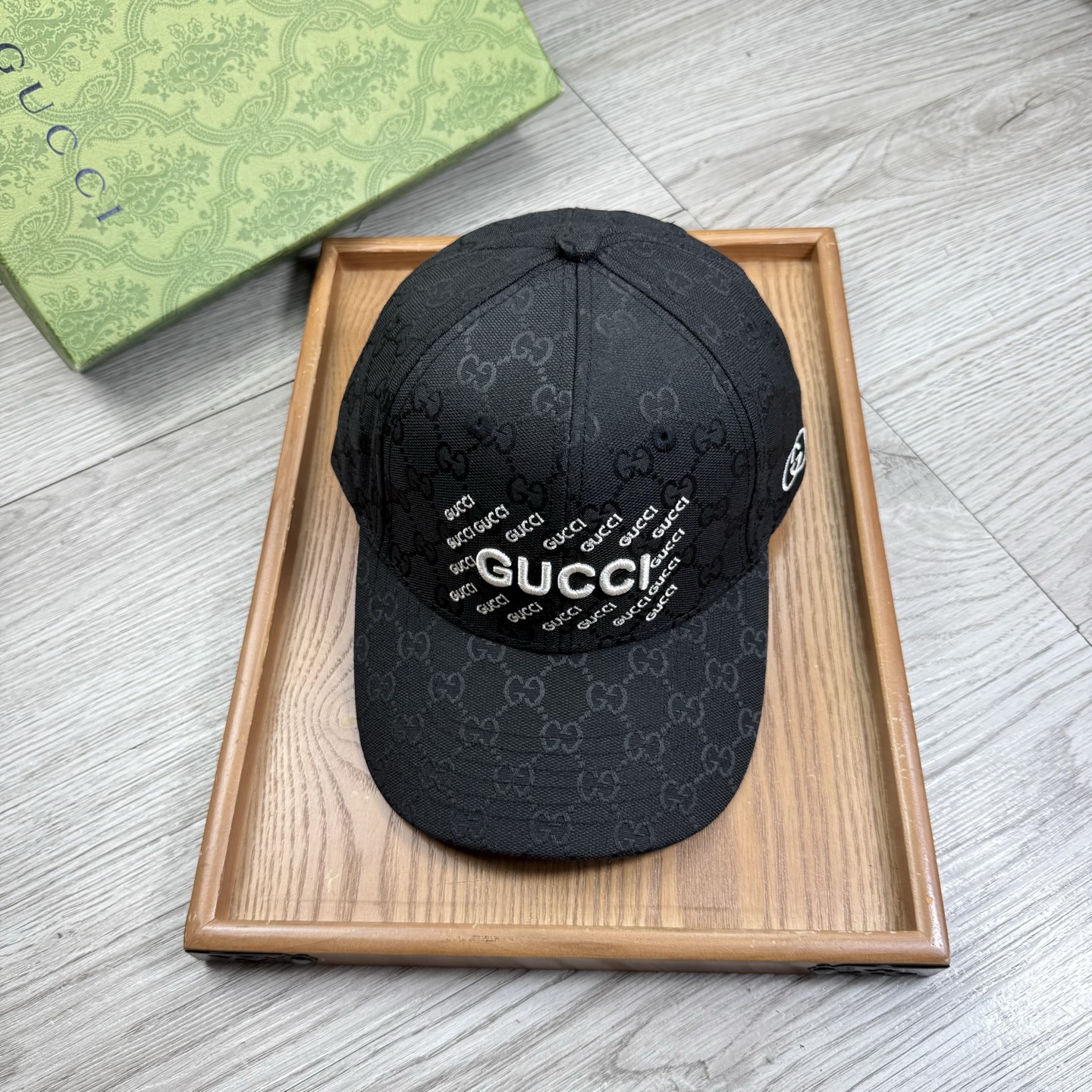 。G家。【配防尘袋】新品棒球帽！材质：纯棉！透气性好！春天挡风，夏天防晒必备单品！颜色大气！款式新颖别致
