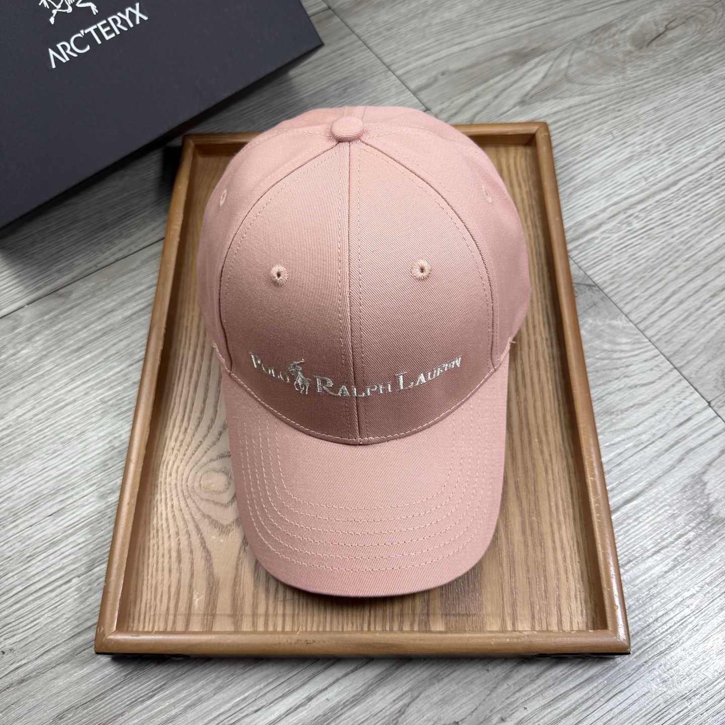 。POLO。【配防尘袋】新品棒球帽！材质：纯棉！透气性好！春天挡风，夏天防晒必备单品！颜色大气！款式新颖