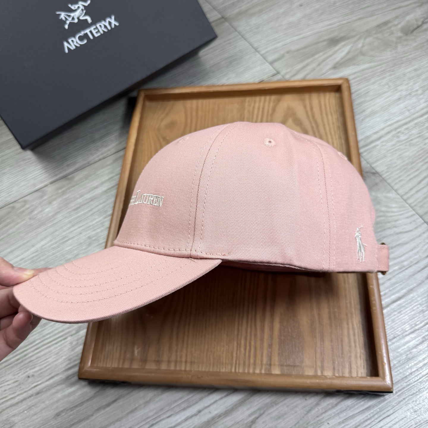 。POLO。【配防尘袋】新品棒球帽！材质：纯棉！透气性好！春天挡风，夏天防晒必备单品！颜色大气！款式新颖