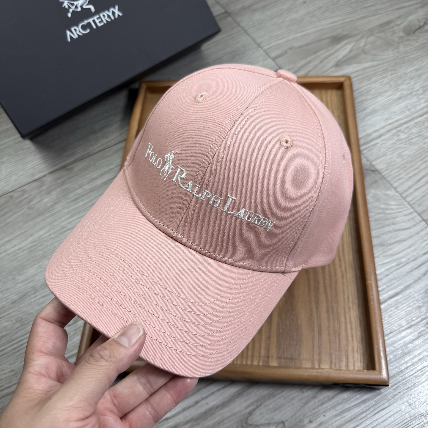 。POLO。【配防尘袋】新品棒球帽！材质：纯棉！透气性好！春天挡风，夏天防晒必备单品！颜色大气！款式新颖