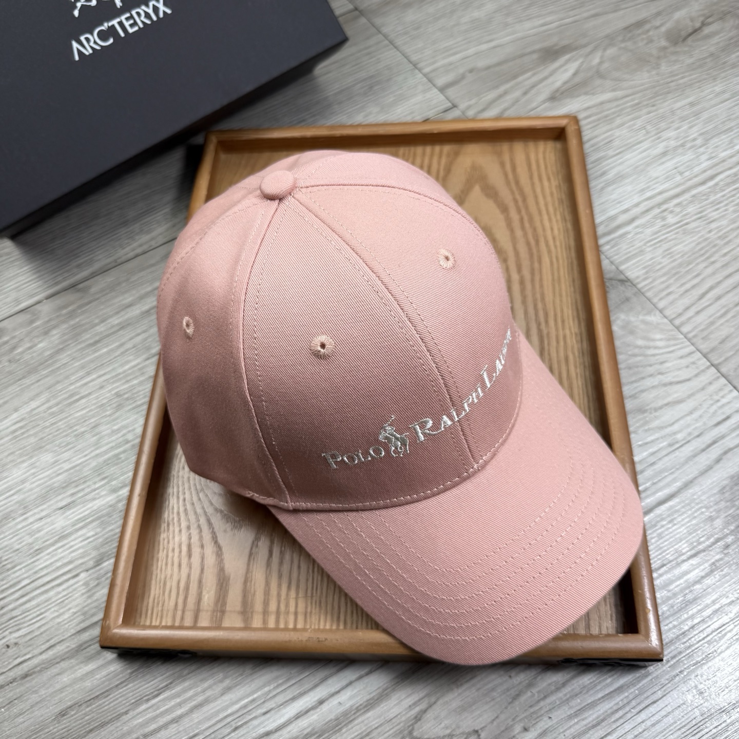 。POLO。【配防尘袋】新品棒球帽！材质：纯棉！透气性好！春天挡风，夏天防晒必备单品！颜色大气！款式新颖