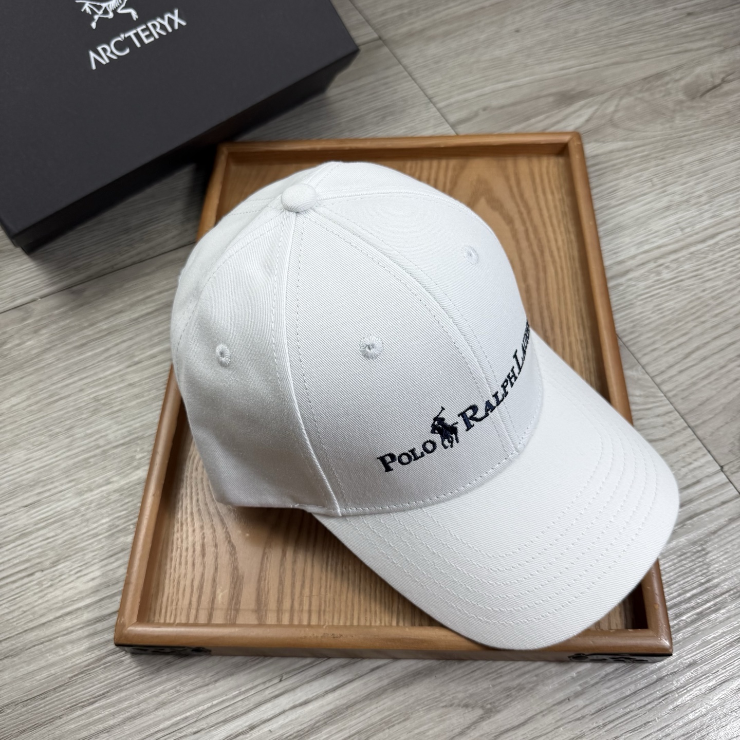 。POLO。【配防尘袋】新品棒球帽！材质：纯棉！透气性好！春天挡风，夏天防晒必备单品！颜色大气！款式新颖