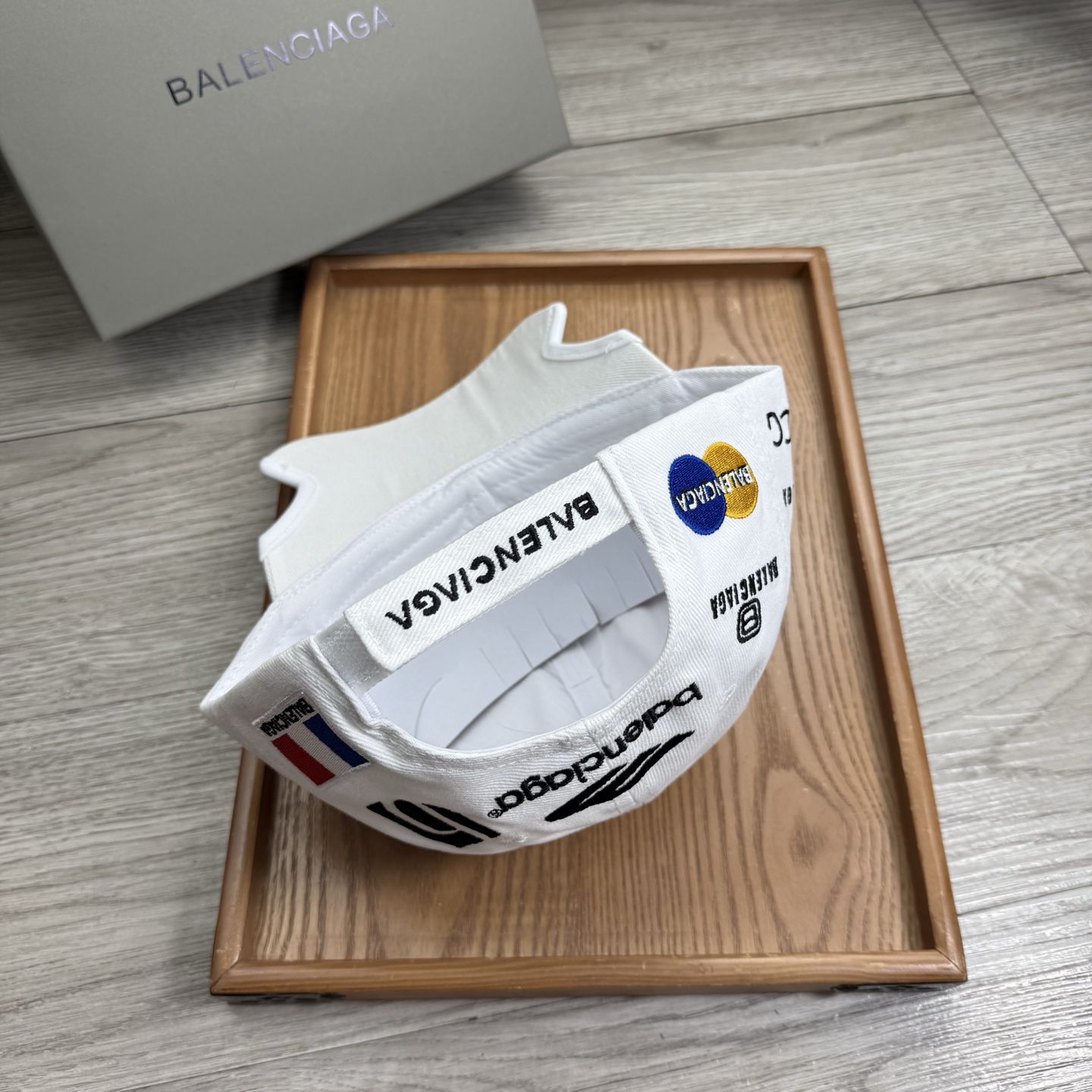 。BA。巴黎世家。【配防尘袋】新品棒球帽！材质：纯棉！透气性好！春天挡风，夏天防晒必备单品！颜色大气！款