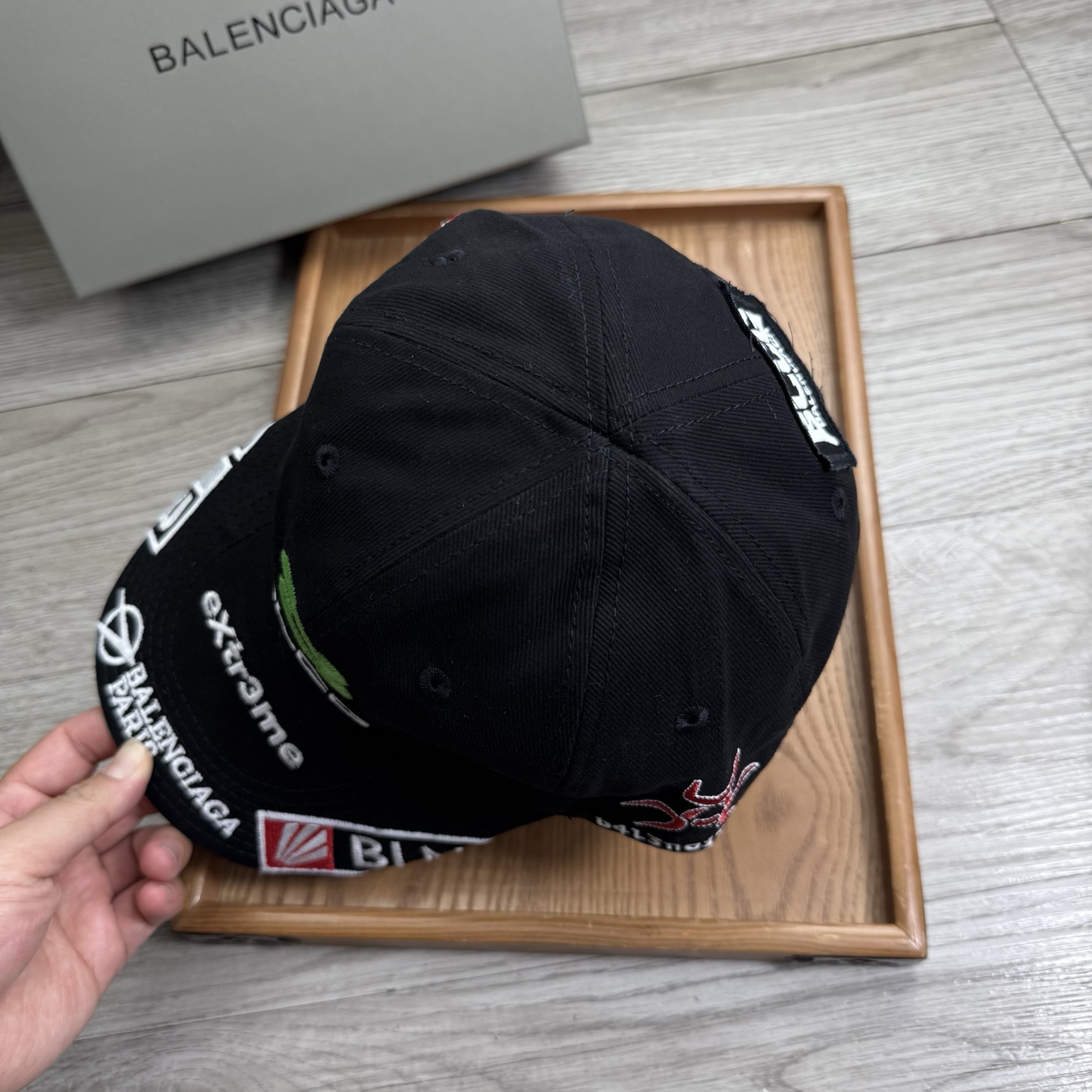 。BA。巴黎世家。【配防尘袋】新品棒球帽！材质：纯棉！透气性好！春天挡风，夏天防晒必备单品！颜色大气！款
