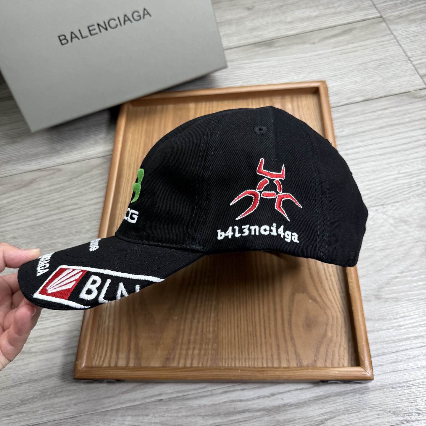 。BA。巴黎世家。【配防尘袋】新品棒球帽！材质：纯棉！透气性好！春天挡风，夏天防晒必备单品！颜色大气！款