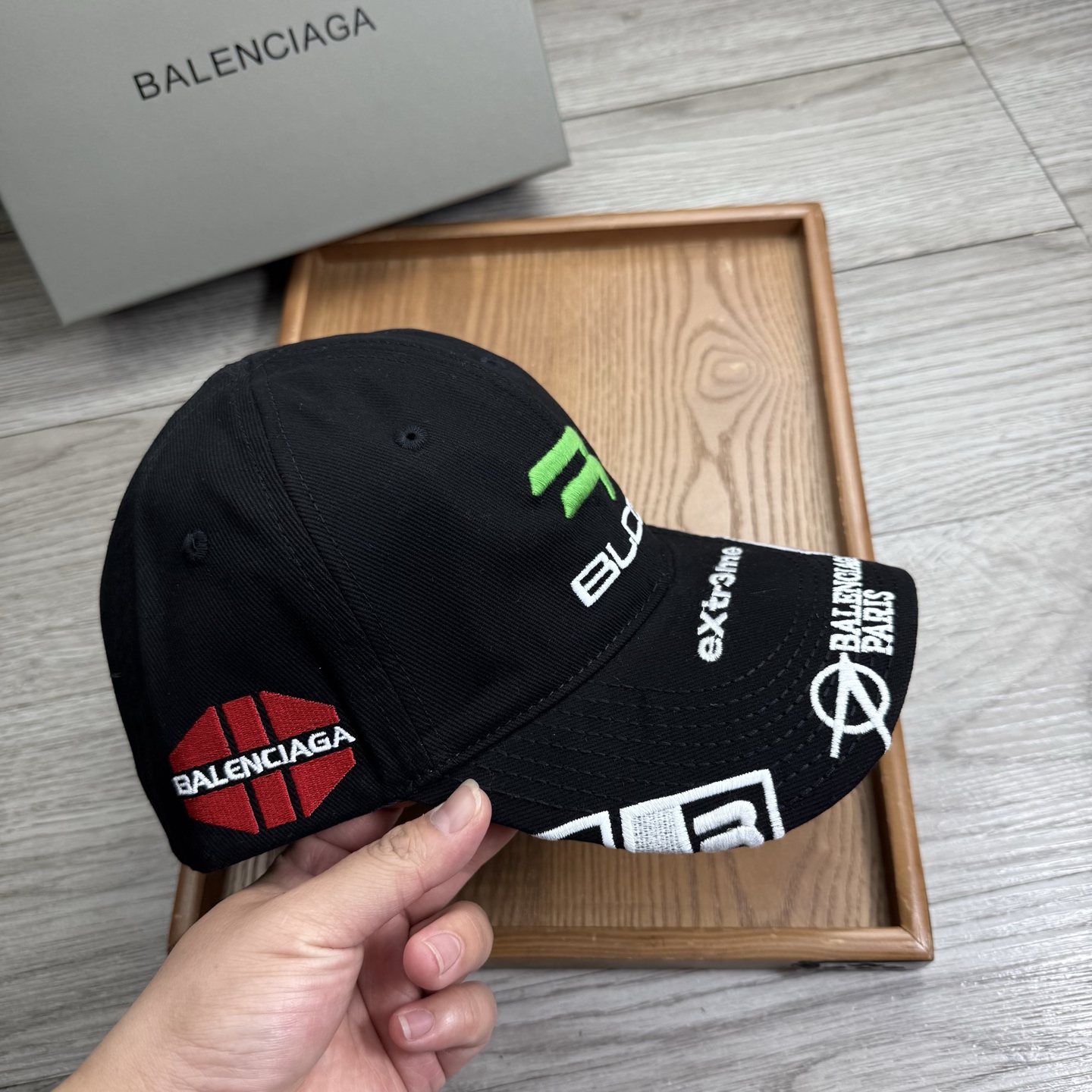 。BA。巴黎世家。【配防尘袋】新品棒球帽！材质：纯棉！透气性好！春天挡风，夏天防晒必备单品！颜色大气！款