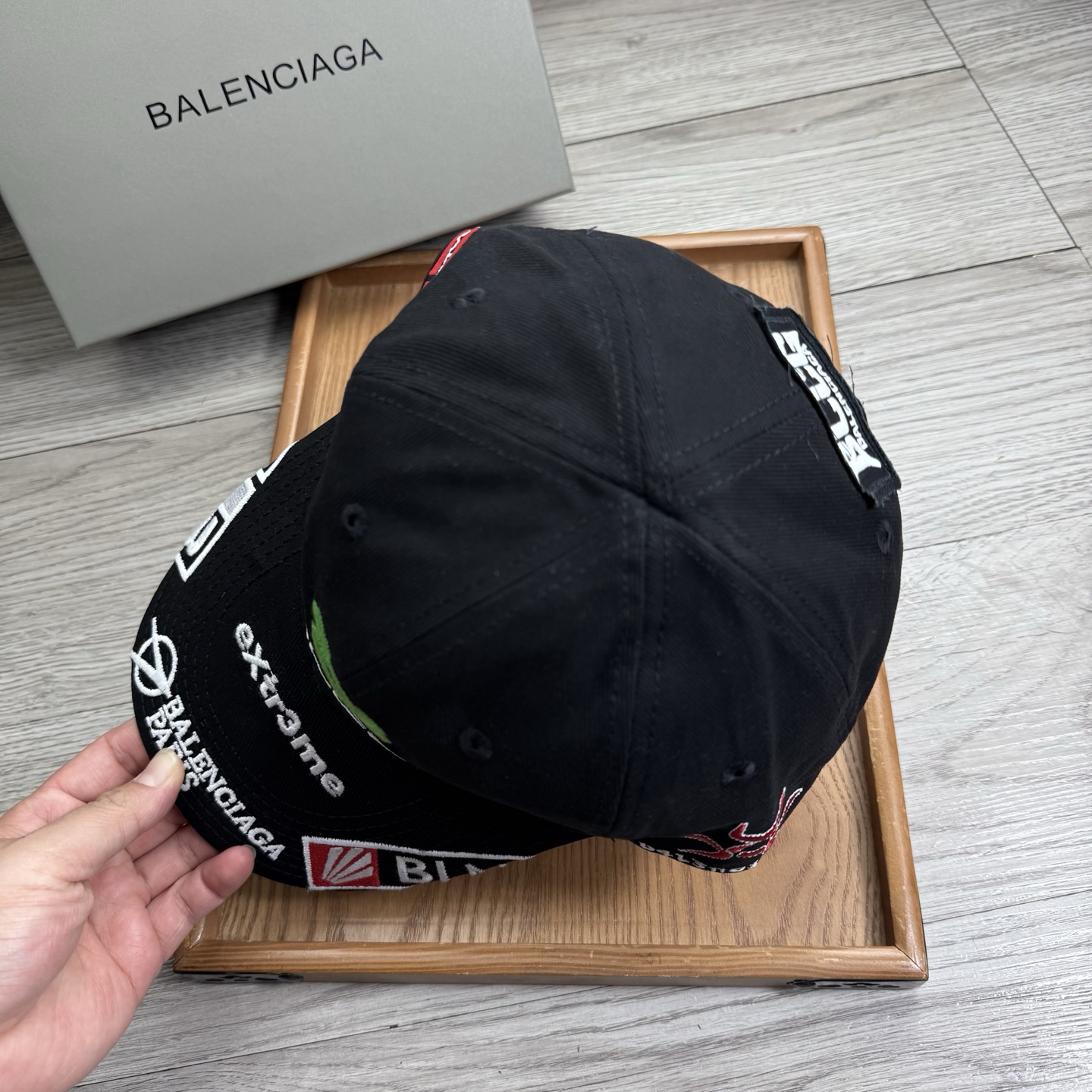 。BA。巴黎世家。【配防尘袋】新品棒球帽！材质：纯棉！透气性好！春天挡风，夏天防晒必备单品！颜色大气！款