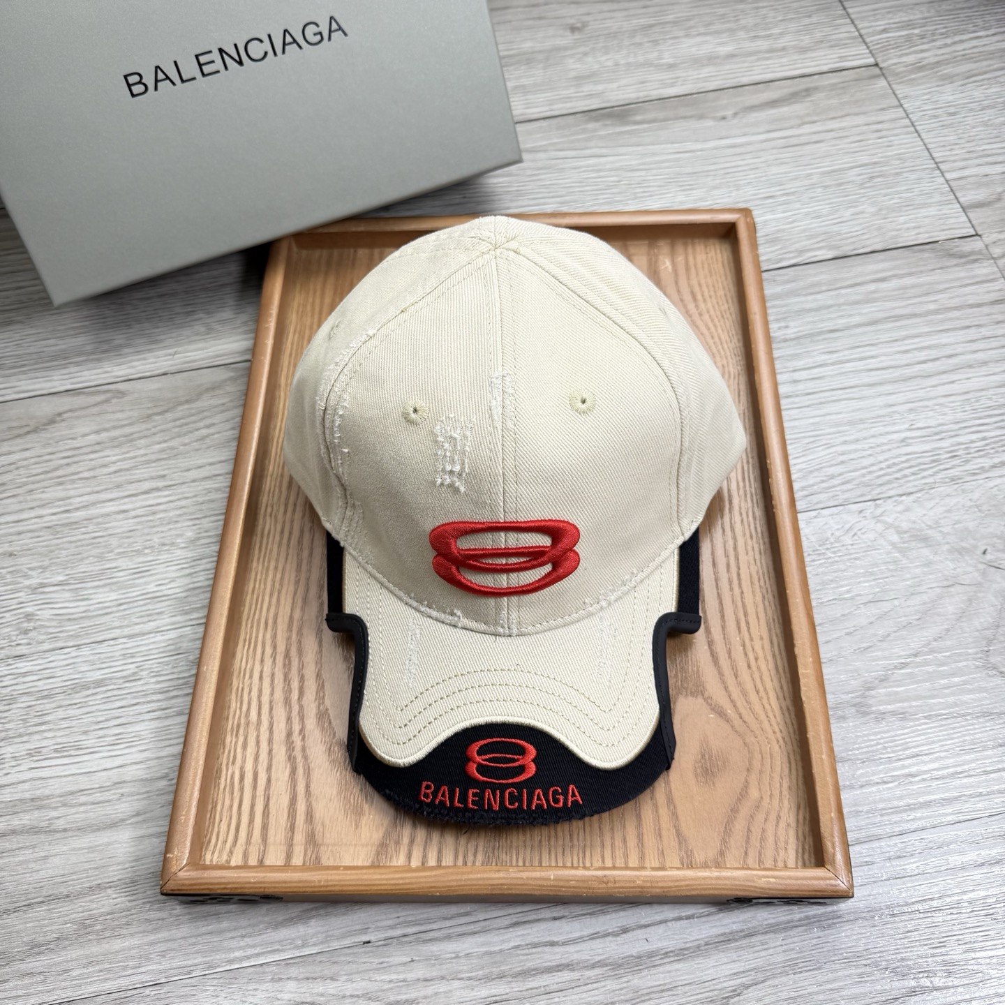 。BA。巴黎世家。【配防尘袋】新品棒球帽！材质：纯棉！透气性好！春天挡风，夏天防晒必备单品！颜色大气！款
