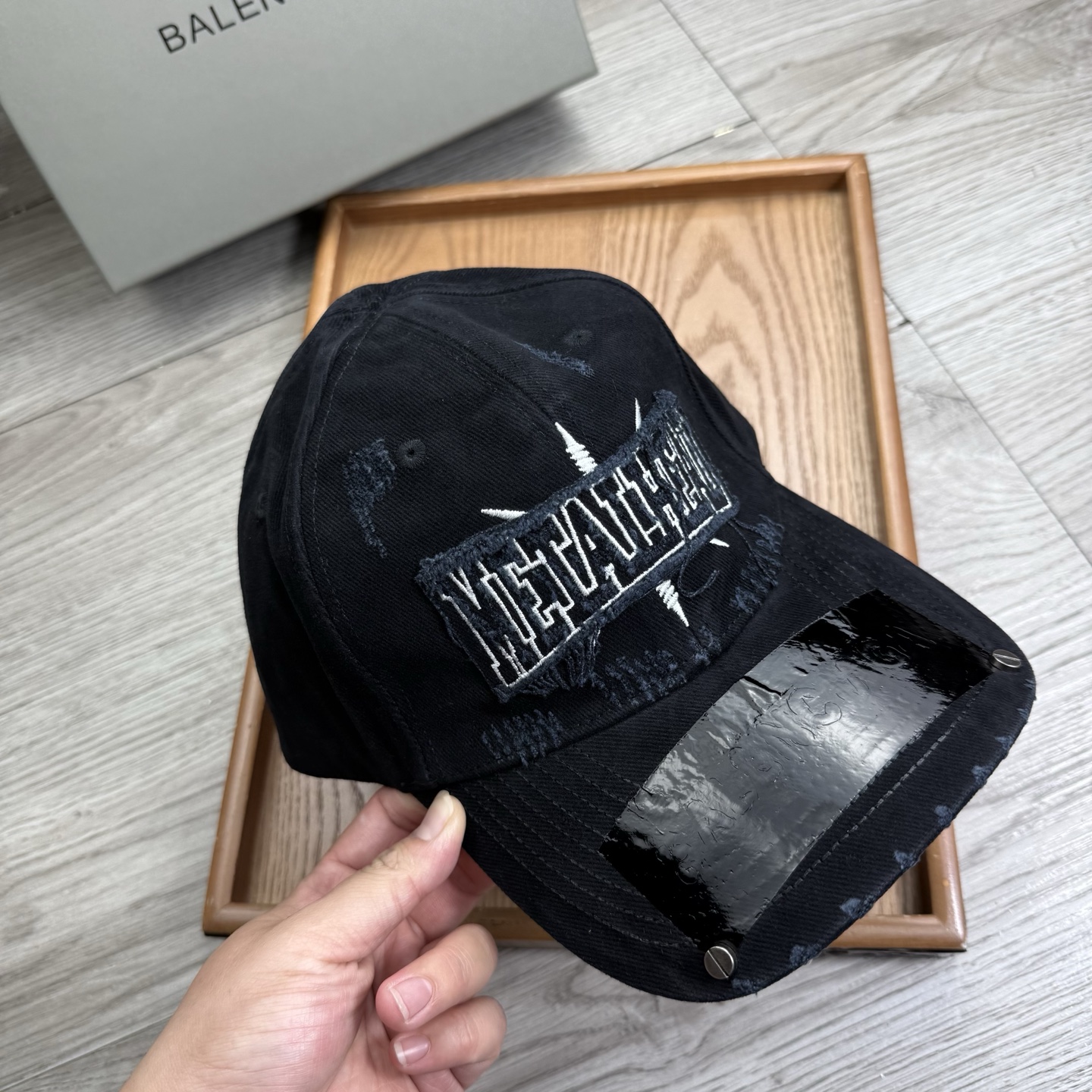 。BA。巴黎世家。【配防尘袋】新品棒球帽！材质：纯棉！透气性好！春天挡风，夏天防晒必备单品！颜色大气！款