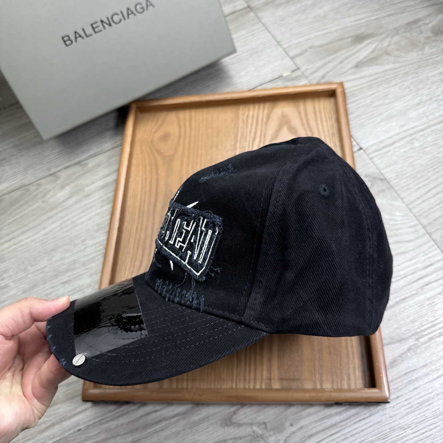 。BA。巴黎世家。【配防尘袋】新品棒球帽！材质：纯棉！透气性好！春天挡风，夏天防晒必备单品！颜色大气！款
