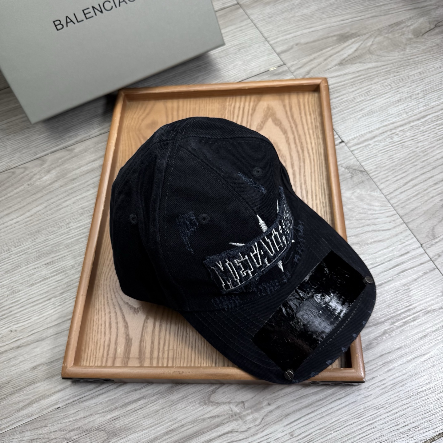 。BA。巴黎世家。【配防尘袋】新品棒球帽！材质：纯棉！透气性好！春天挡风，夏天防晒必备单品！颜色大气！款