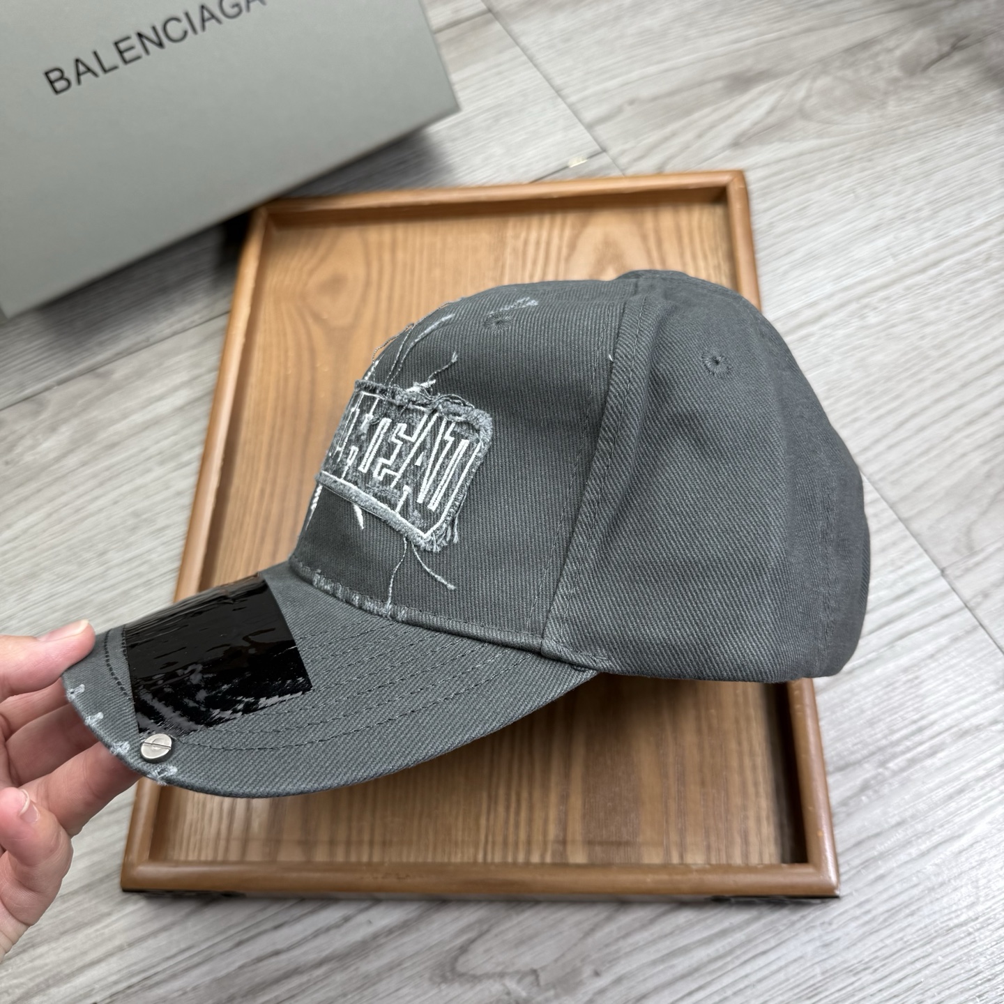 。BA。巴黎世家。【配防尘袋】新品棒球帽！材质：纯棉！透气性好！春天挡风，夏天防晒必备单品！颜色大气！款