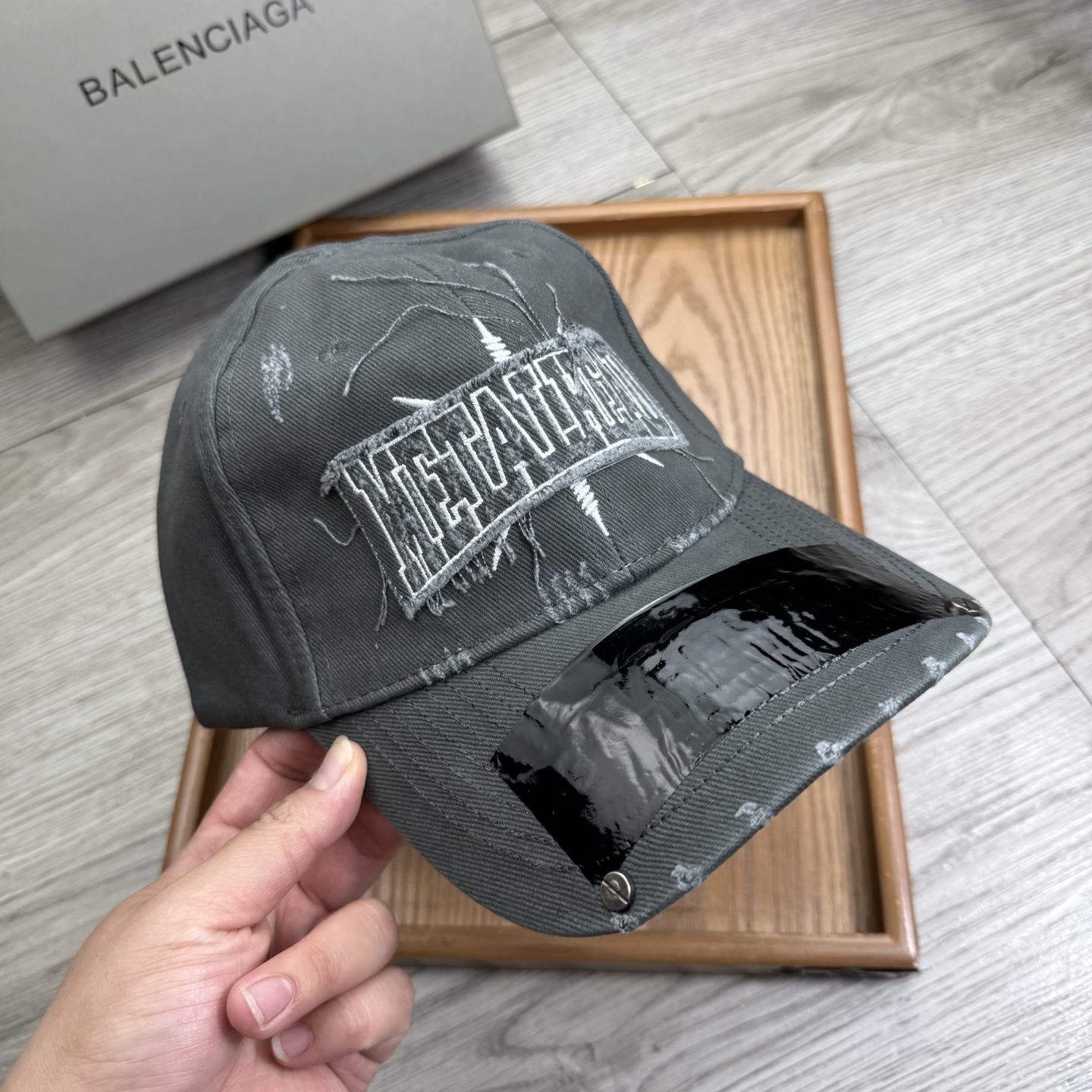 。BA。巴黎世家。【配防尘袋】新品棒球帽！材质：纯棉！透气性好！春天挡风，夏天防晒必备单品！颜色大气！款