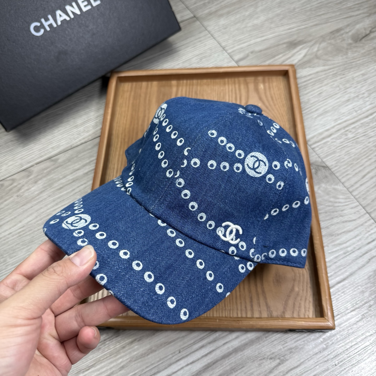 。C家。【配防尘袋】新品棒球帽！材质：纯棉！透气性好！春天挡风，夏天防晒必备单品！颜色大气！款式新颖别致