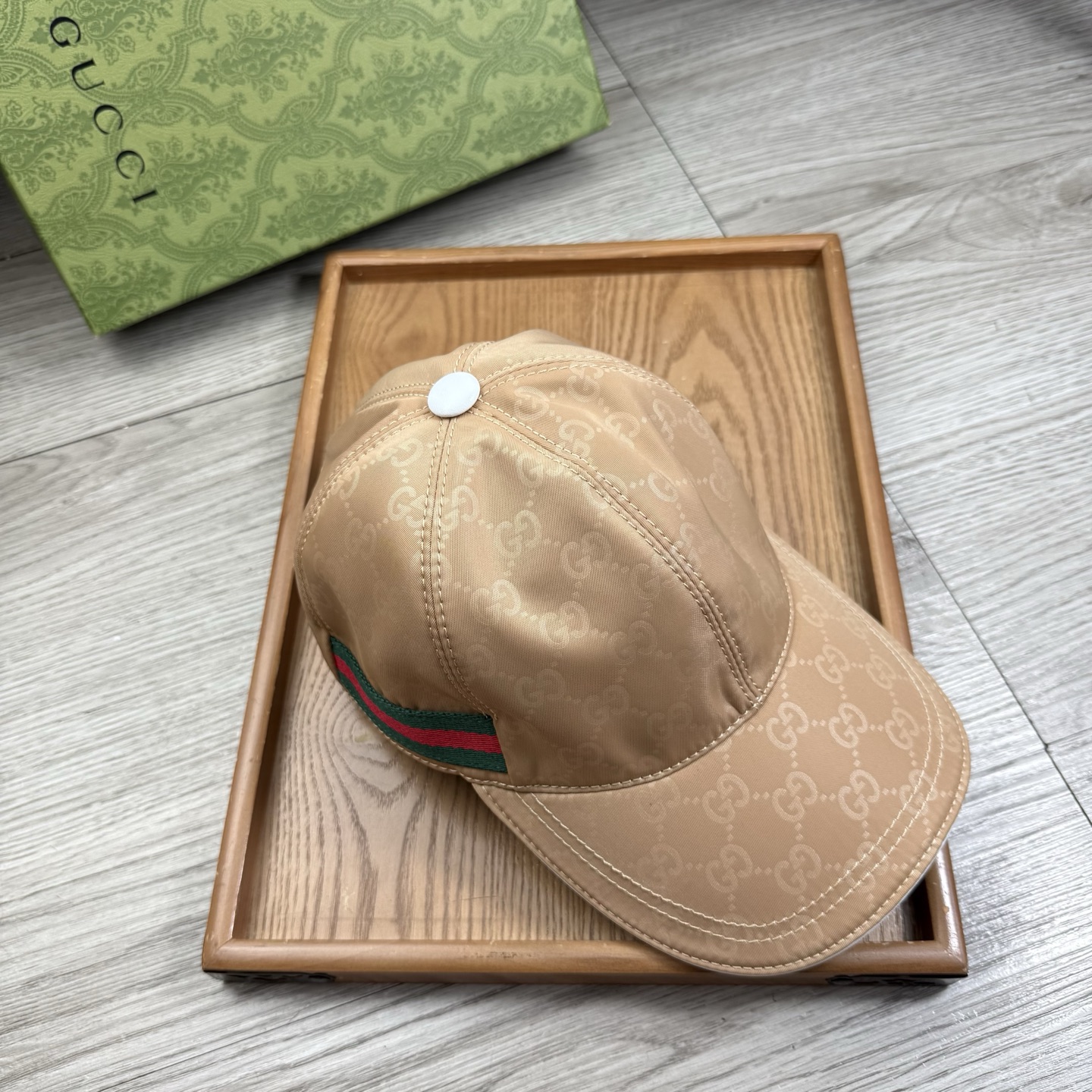 🌹。G家。【超A品质】最新款！时尚潮流，高端做工！每一个帽子都是用心之作！牛津材质！头层牛皮！配盒子、防