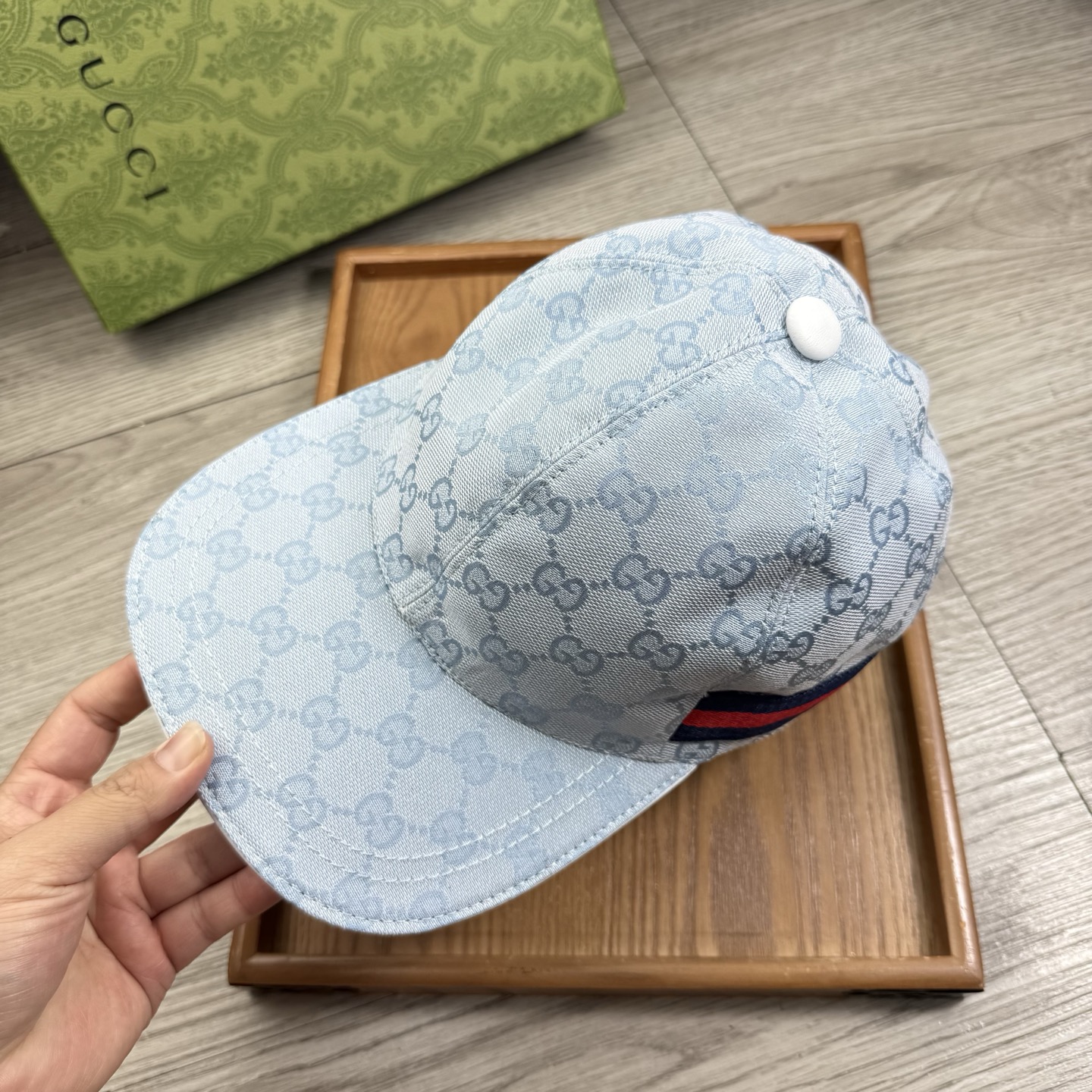 🌹。G家。【超A品质】最新款！时尚潮流，高端做工！每一个帽子都是用心之作！牛津材质！头层牛皮！配盒子、防