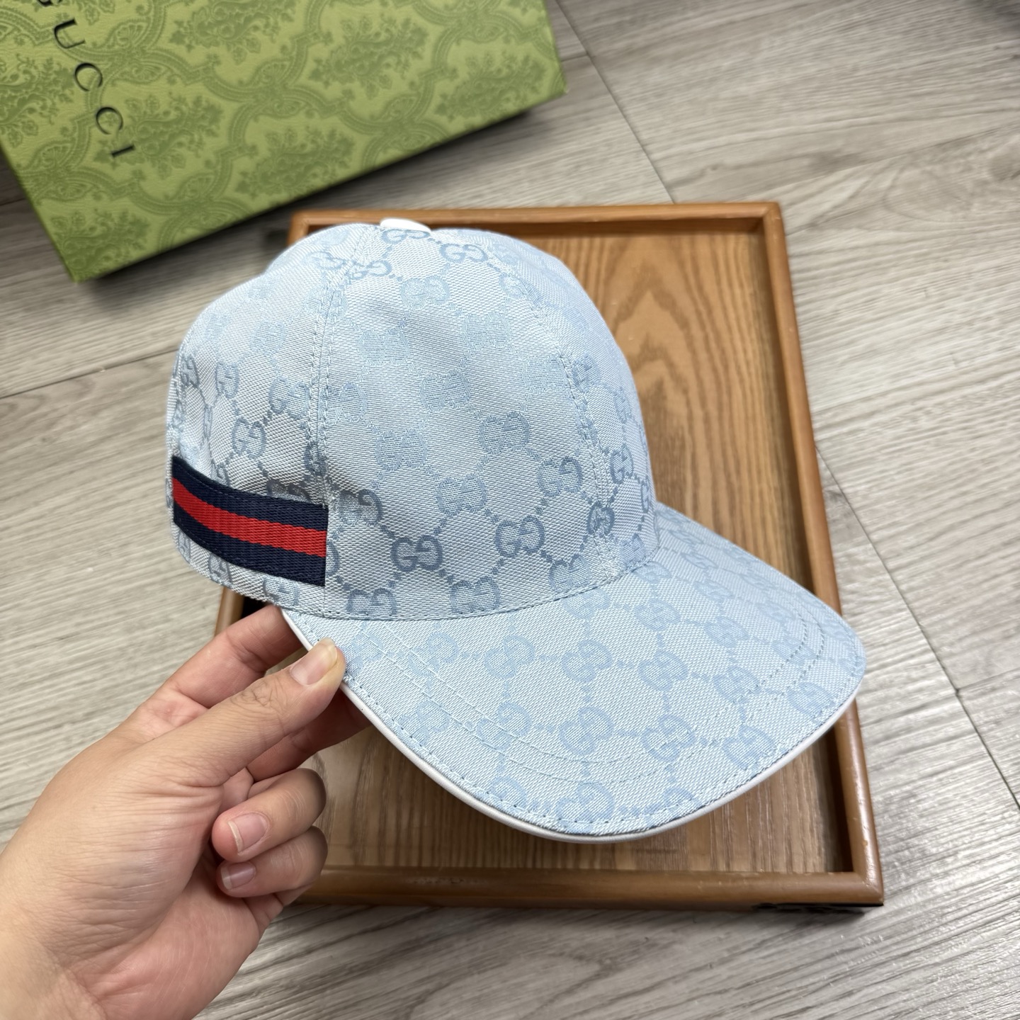 🌹。G家。【超A品质】最新款！时尚潮流，高端做工！每一个帽子都是用心之作！牛津材质！头层牛皮！配盒子、防
