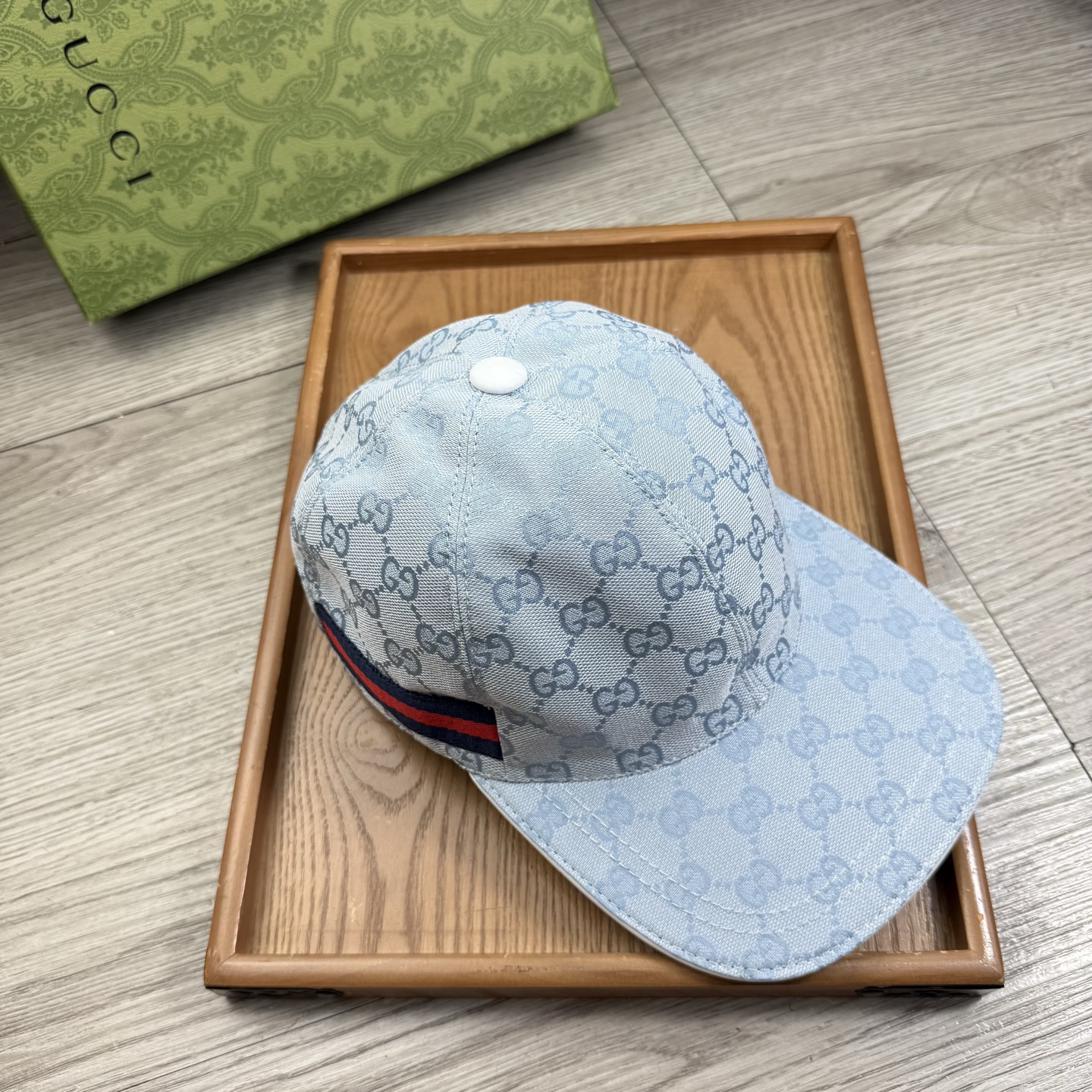 🌹。G家。【超A品质】最新款！时尚潮流，高端做工！每一个帽子都是用心之作！牛津材质！头层牛皮！配盒子、防