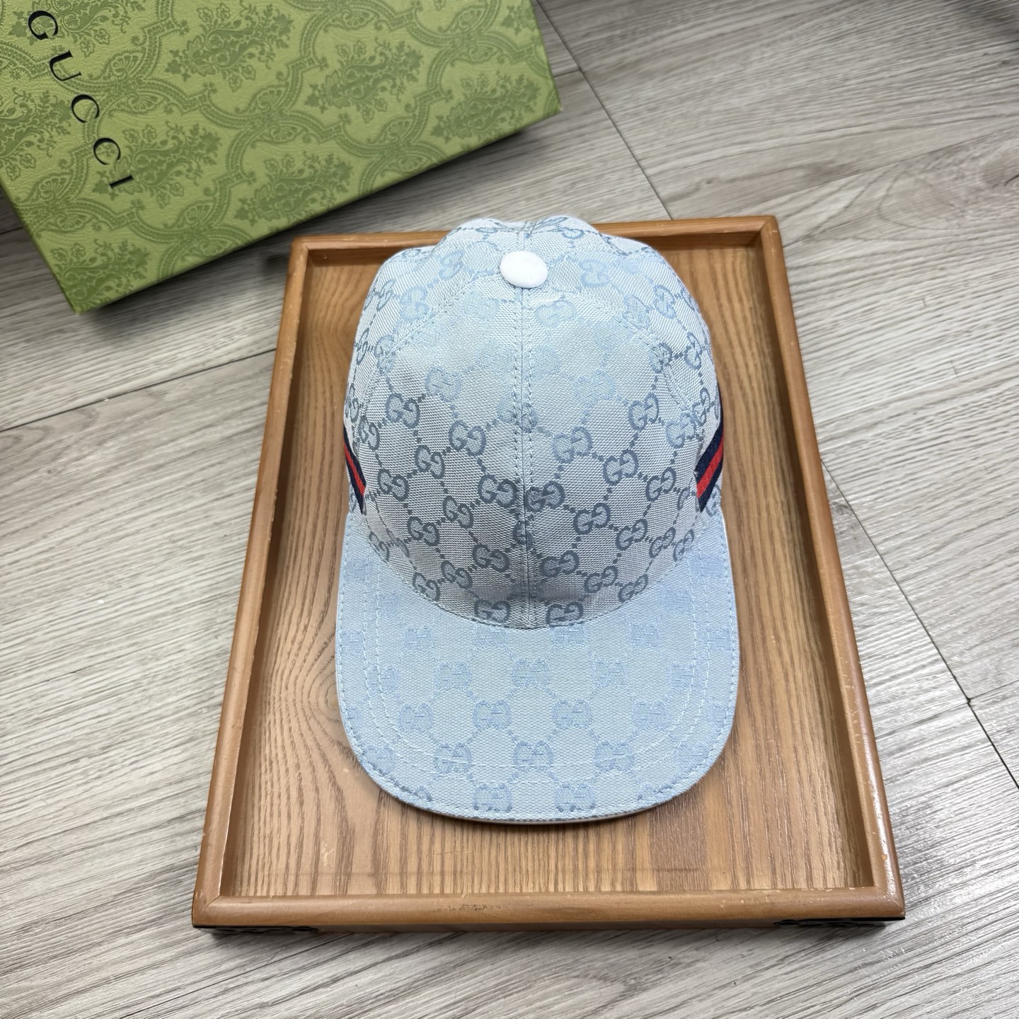 🌹。G家。【超A品质】最新款！时尚潮流，高端做工！每一个帽子都是用心之作！牛津材质！头层牛皮！配盒子、防