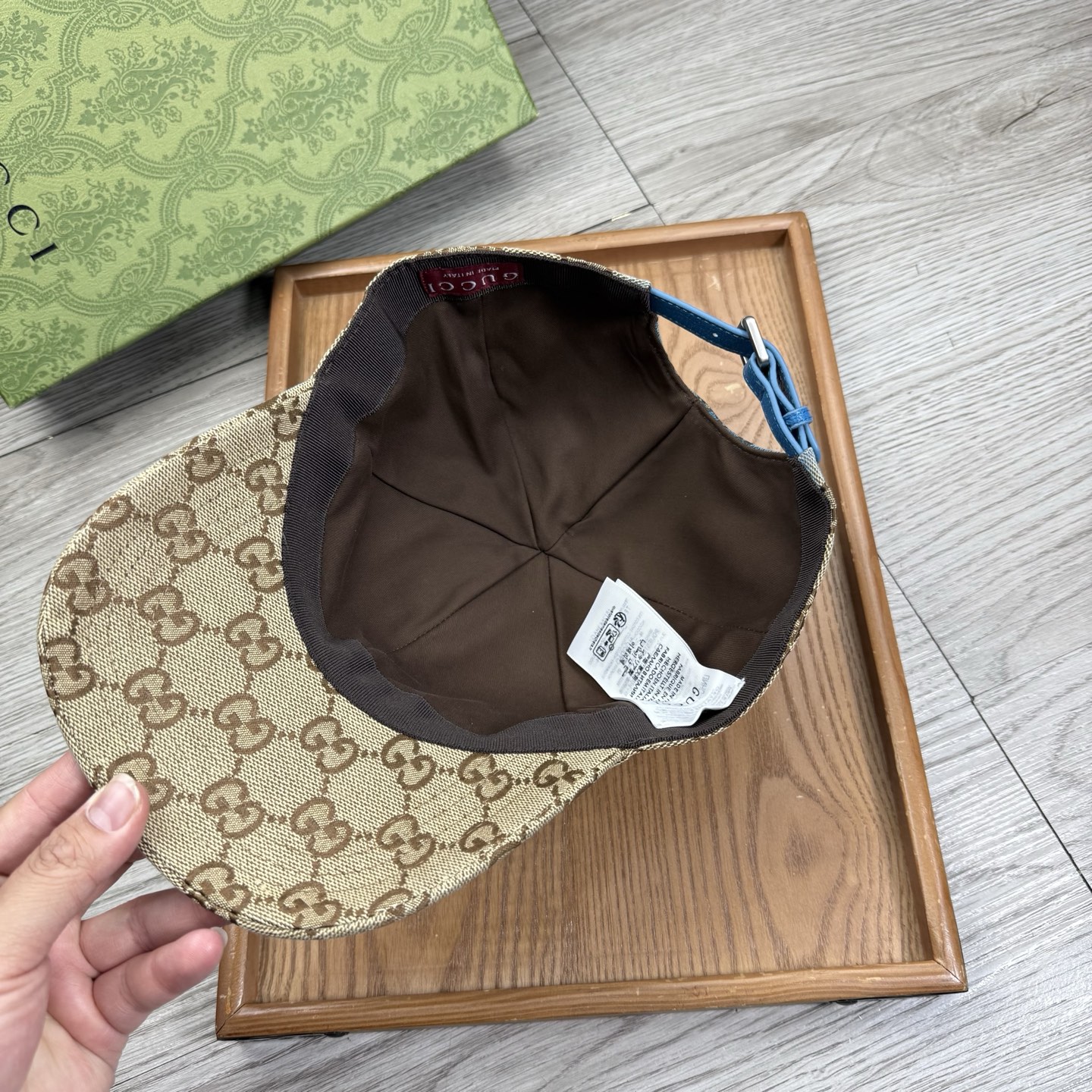 🌹。G家。【原版品质】最新款！时尚潮流，高端做工！每一个帽子都是用心之作！牛津材质！头层牛皮！配盒子、防