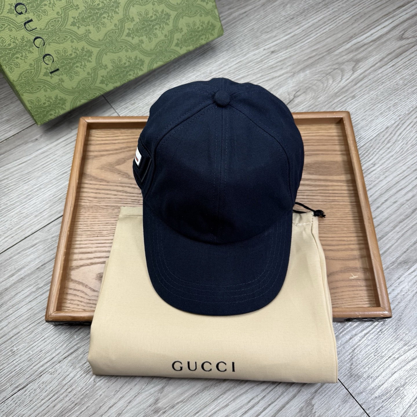 NO:928614,.G Home. [1:1 mold customization baseball cap - transparent dust bag] original original logo inside!  With original encoding!  The latest model from the counter!  Original fabric!  The details are perfect, original factory quality, exclusive physical shooting, suitable for men and women. The counter version is in stock!  Hats, straw hats, bucket hats, baseball caps, hats, gucci, espadrilles, hats19860909.G家.【1:1开模定制棒球帽-透明防尘袋】原版内里原版标！带原版编码！专柜最新款！原厂布料！细节堪称完美,原厂品质,独家实物拍摄,男女适用.专柜对版现货！帽子草帽渔夫帽棒球帽,帽子,gucci,espadrilles,hats,hat