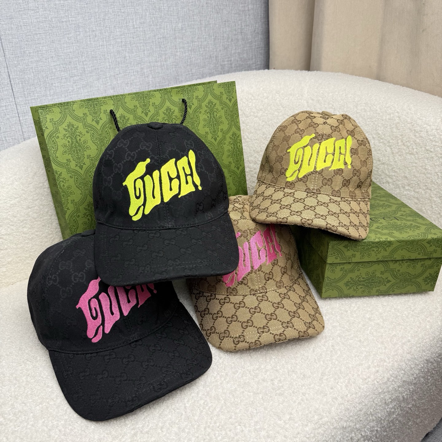 NO:865396,.G Home.【Super A quality】The latest model!  Fashion trend, high-end workmanship!  Every hat is made with care!  Oxford material!  First layer of cowhide!  Comes with box, dust bag, extraordinary quality, details are also very important. Genuine leather cap nails, leather adjustment strap!  Hats, straw hats, bucket hats, baseball caps, hats, gucci, espadrilles, cowhide, hats19860909.G家.【超A品质】最新款！时尚潮流,高端做工！每一个帽子都是用心之作！牛津材质！头层牛皮！配盒子、防尘袋、非一般的品质,细节也很重要.真皮帽钉,真皮调节带！帽子草帽渔夫帽棒球帽,帽子,gucci,espadrilles,cowhide,hats,hat