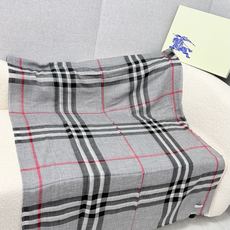 🆕 P🆕 。burberry。Bur新款复古格子,show款限量,一如既往的经典格子,流行了100年都没有过时,最经典的 🆕 P🆕 。burberry。Bur新款复古格子,show款限量,一如既往的经典格子,流行了100年都没有过时,最经典的