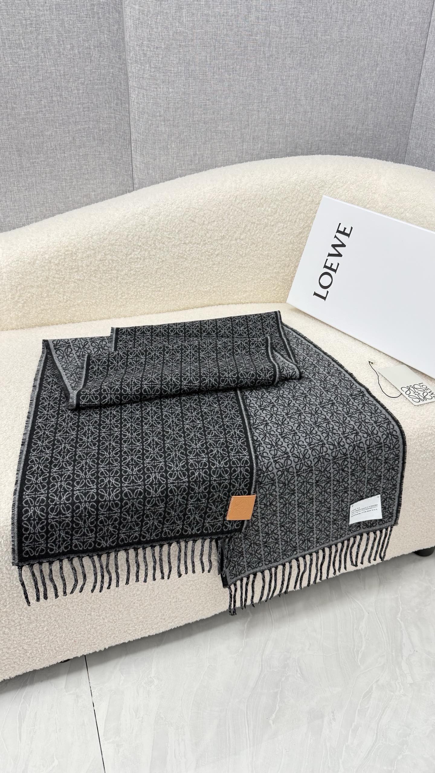 🆕 P🆕 。Loewe。【高版本!!非市场的F扎手货!!】顶级原单中性款!罗意威很幸運拿到這個品牌的東西,真的不多見,很 🆕 P🆕 。Loewe。【高版本!!非市场的F扎手货!!】顶级原单中性款!罗意威很幸運拿到這個品牌的東西,真的不多見,很