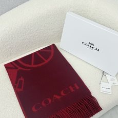 🆕 P🆕 。蔻驰。【双面围巾】感觉有了它真心不会再爱了.QC手里扣下的.真正专柜正品.全部今年最新logo最新防伪.每一 🆕 P🆕 。蔻驰。【双面围巾】感觉有了它真心不会再爱了.QC手里扣下的.真正专柜正品.全部今年最新logo最新防伪.每一