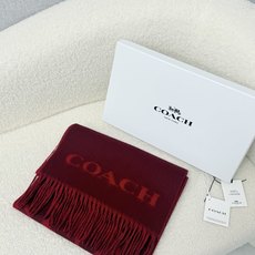 🆕 P🆕 。蔻驰。【双面围巾】感觉有了它真心不会再爱了.QC手里扣下的.真正专柜正品.全部今年最新logo最新防伪.每一 🆕 P🆕 。蔻驰。【双面围巾】感觉有了它真心不会再爱了.QC手里扣下的.真正专柜正品.全部今年最新logo最新防伪.每一
