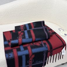 🆕 P🆕 。B家。秋冬【bu皮扣-大字双面】最新出炉 连代购图都少的新款 炒鸡无敌的美 双面双色提花!羊绒羊毛原料 🆕 P🆕 。B家。秋冬【bu皮扣-大字双面】最新出炉 连代购图都少的新款 炒鸡无敌的美 双面双色提花!羊绒羊毛原料