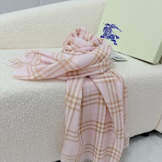 🆕 P🆕 。burberry。Bur新款复古格子,show款限量,一如既往的经典格子,流行了100年都没有过时,最经典的 🆕 P🆕 。burberry。Bur新款复古格子,show款限量,一如既往的经典格子,流行了100年都没有过时,最经典的