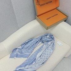 🆕 P🆕 。L家。【新款边框四方巾】王牌口碑经典披肩,必入!围巾界的头牌鼻祖,姐妹们怎么都得给自己整一条!六个色!LV经 🆕 P🆕 。L家。【新款边框四方巾】王牌口碑经典披肩,必入!围巾界的头牌鼻祖,姐妹们怎么都得给自己整一条!六个色!LV经