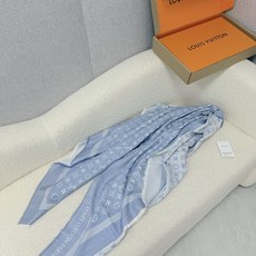 🆕 P🆕 。L家。【新款边框四方巾】王牌口碑经典披肩,必入!围巾界的头牌鼻祖,姐妹们怎么都得给自己整一条!六个色!LV经 🆕 P🆕 。L家。【新款边框四方巾】王牌口碑经典披肩,必入!围巾界的头牌鼻祖,姐妹们怎么都得给自己整一条!六个色!LV经