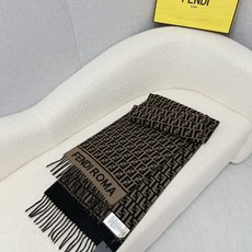 🆕 P🆕 。F家。【高克重-双面F老花围巾】免代购!极品!灰常厚实!Fendi今年最火的围巾!全世界都在抢的老花FF字母 🆕 P🆕 。F家。【高克重-双面F老花围巾】免代购!极品!灰常厚实!Fendi今年最火的围巾!全世界都在抢的老花FF字母