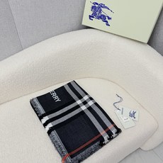 🆕 P🆕 。Bu家。 Bur难得尾单,Qc盯了一个月才拿出来的重磅极品好货,国内专柜没上的款,牛气满满TB系列限量款❗️ 🆕 P🆕 。Bu家。 Bur难得尾单,Qc盯了一个月才拿出来的重磅极品好货,国内专柜没上的款,牛气满满TB系列限量款❗️