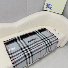 🆕 P🆕 。Bu家。 Bur难得尾单,Qc盯了一个月才拿出来的重磅极品好货,国内专柜没上的款,牛气满满TB系列限量款❗️ 🆕 P🆕 。Bu家。 Bur难得尾单,Qc盯了一个月才拿出来的重磅极品好货,国内专柜没上的款,牛气满满TB系列限量款❗️