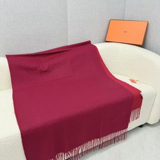 P。HERMES。【H经典双面大披肩-驼色配杏色】专柜1:1原版!Hermēs今年必须收的款【双色羊绒披肩】这批货为香港 P。HERMES。【H经典双面大披肩-驼色配杏色】专柜1:1原版!Hermēs今年必须收的款【双色羊绒披肩】这批货为香港