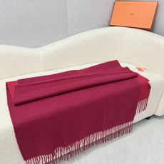 P。HERMES。【H经典双面大披肩-驼色配杏色】专柜1:1原版!Hermēs今年必须收的款【双色羊绒披肩】这批货为香港 P。HERMES。【H经典双面大披肩-驼色配杏色】专柜1:1原版!Hermēs今年必须收的款【双色羊绒披肩】这批货为香港