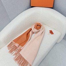 P。HERMES。【H经典双面大披肩-驼色配杏色】专柜1:1原版!Hermēs今年必须收的款【双色羊绒披肩】这批货为香港 P。HERMES。【H经典双面大披肩-驼色配杏色】专柜1:1原版!Hermēs今年必须收的款【双色羊绒披肩】这批货为香港