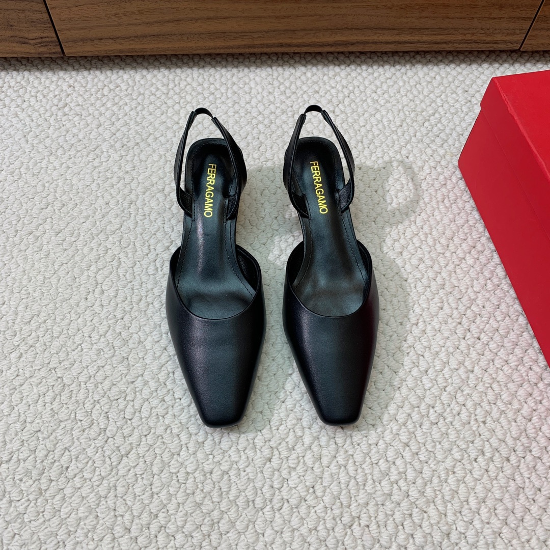 NO:388618,Salvator* Ferragam last empty sandals. The upper is made of cowhide, sheepskin lining and footrest. Italian imported leather outsole size 35-39 (40, 41, 42 custom made without return and exchange) batch, sandals, louis vuitton, ferragamo, sandals, cowhide, sheepskin, Leather soles19860909Salvator* Ferragam*后空凉鞋.鞋面采用牛皮、羊皮内里及垫脚.意大利进口真皮大底 码数35-39（40、41、42定制不退换） 批,凉鞋,louis vuitton,ferragamo,sandals,cowhide,sheepskin,Leather soles,Women's Shoes