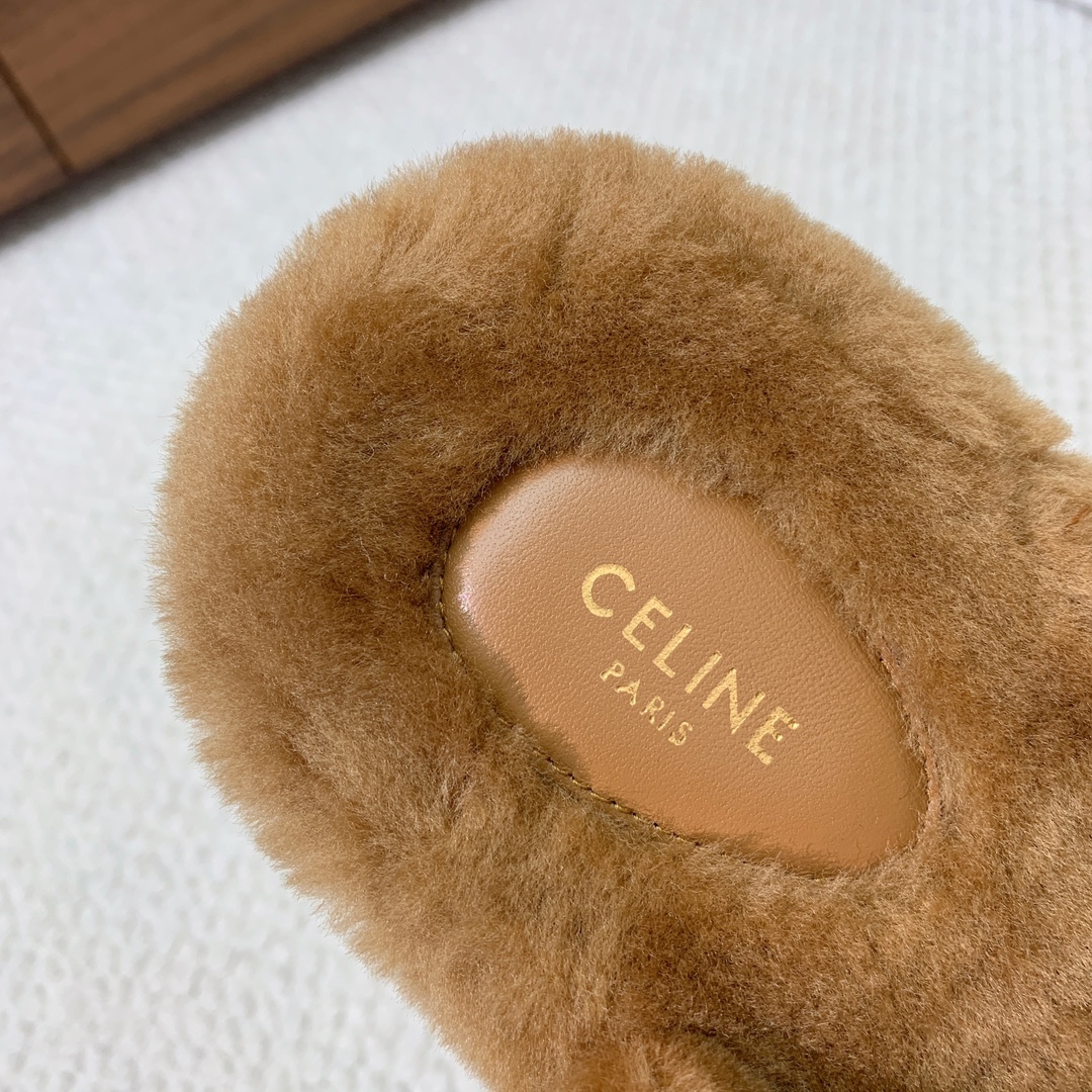 🔸CELI*E🔸羊毛拖鞋。毛茸茸的羊毛是选用欧洲进口A级羊毛，我们做到与原版一致满鞋全部采用纯羊毛，一点