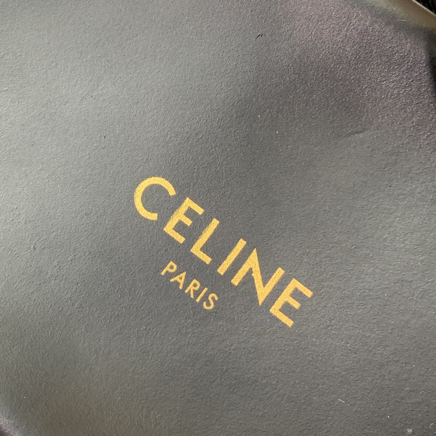 🔸CELI*E🔸凯旋门复古罗马凉鞋。原版楦型，调试N次、这款上脚绝对Vintage复古风味十足。鞋面头层