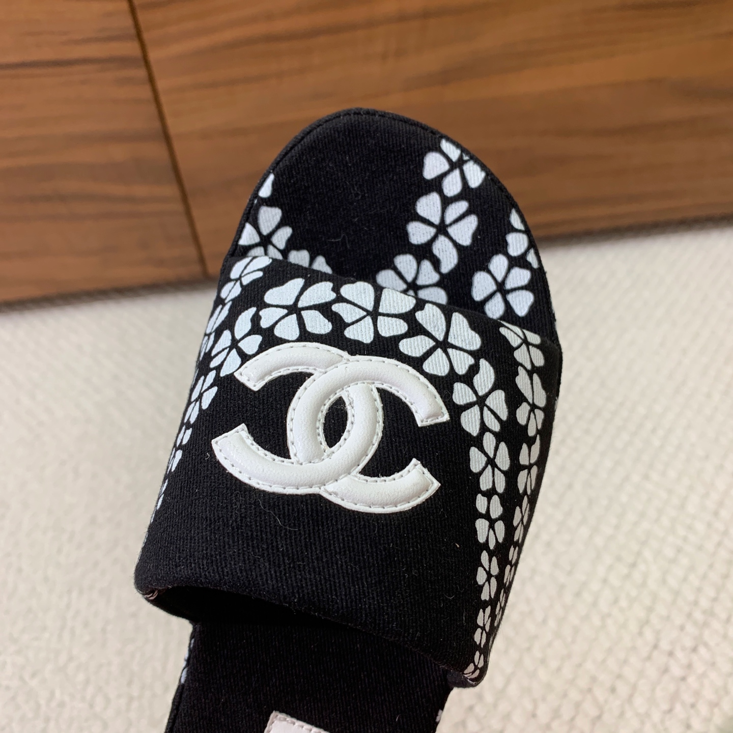 🔸Chan*l🔸厚底印花拖鞋。棉布印花/原版底跟高约4.5cm码数：35-41（40、41定制不退换）