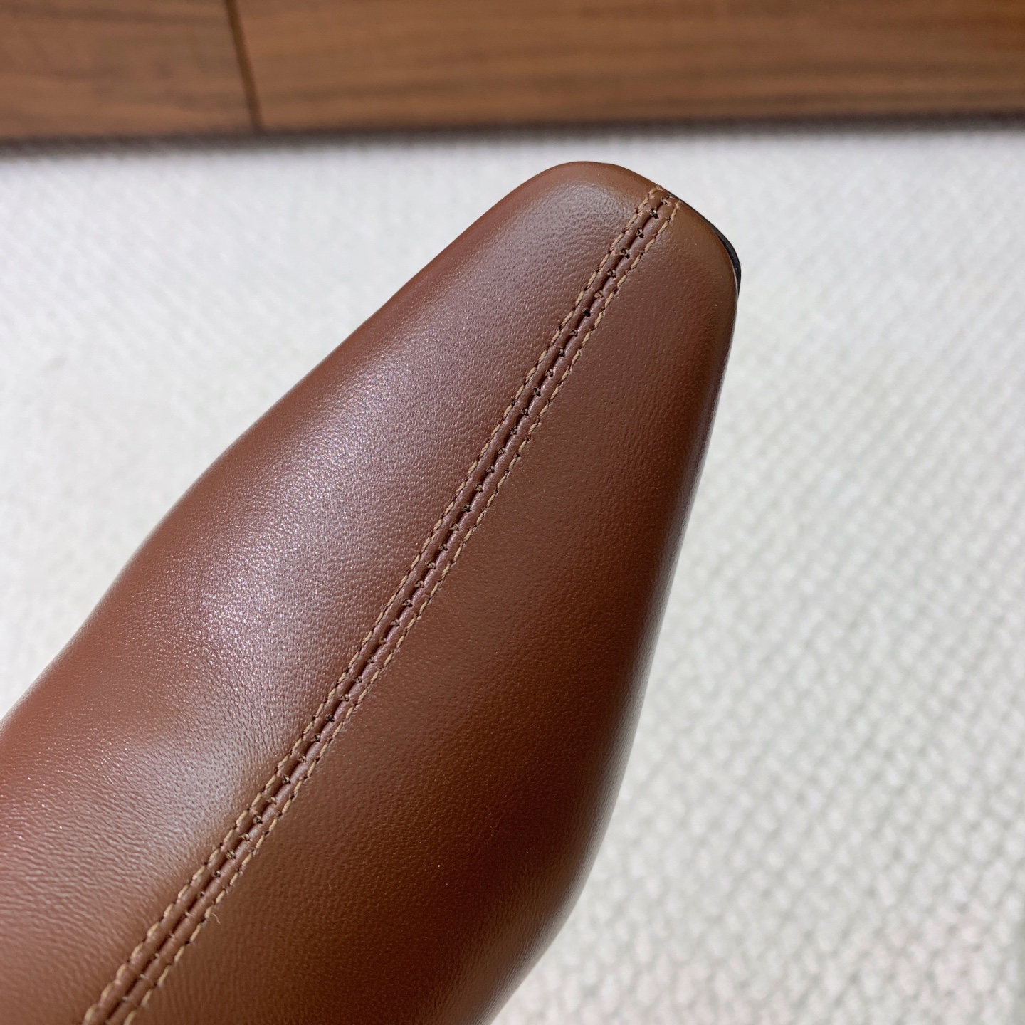 【Sain* Laure*】高跟短靴。上脚舒适，简约百搭，显腿瘦又女神范十足。材质：鞋面牛皮和羊京。羊皮